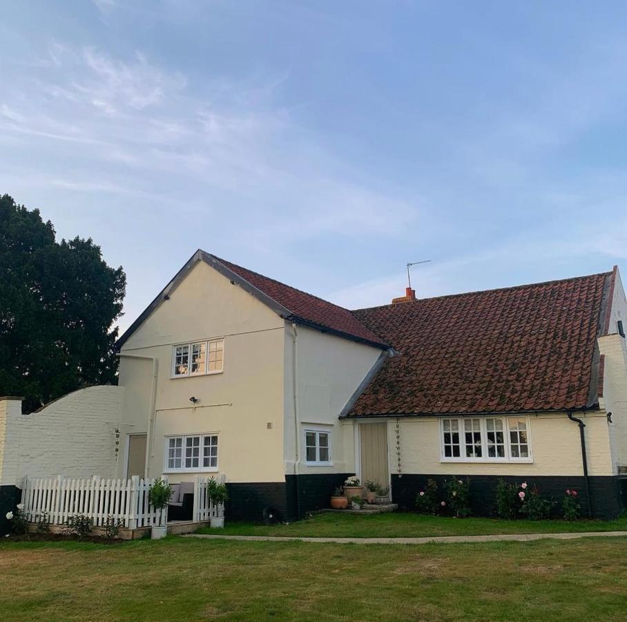 Bed and Breakfast Church Farm Thurlton Екстер'єр фото